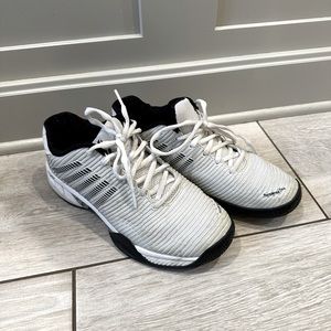 K Swiss tennis court shoes, men’s size 8.5